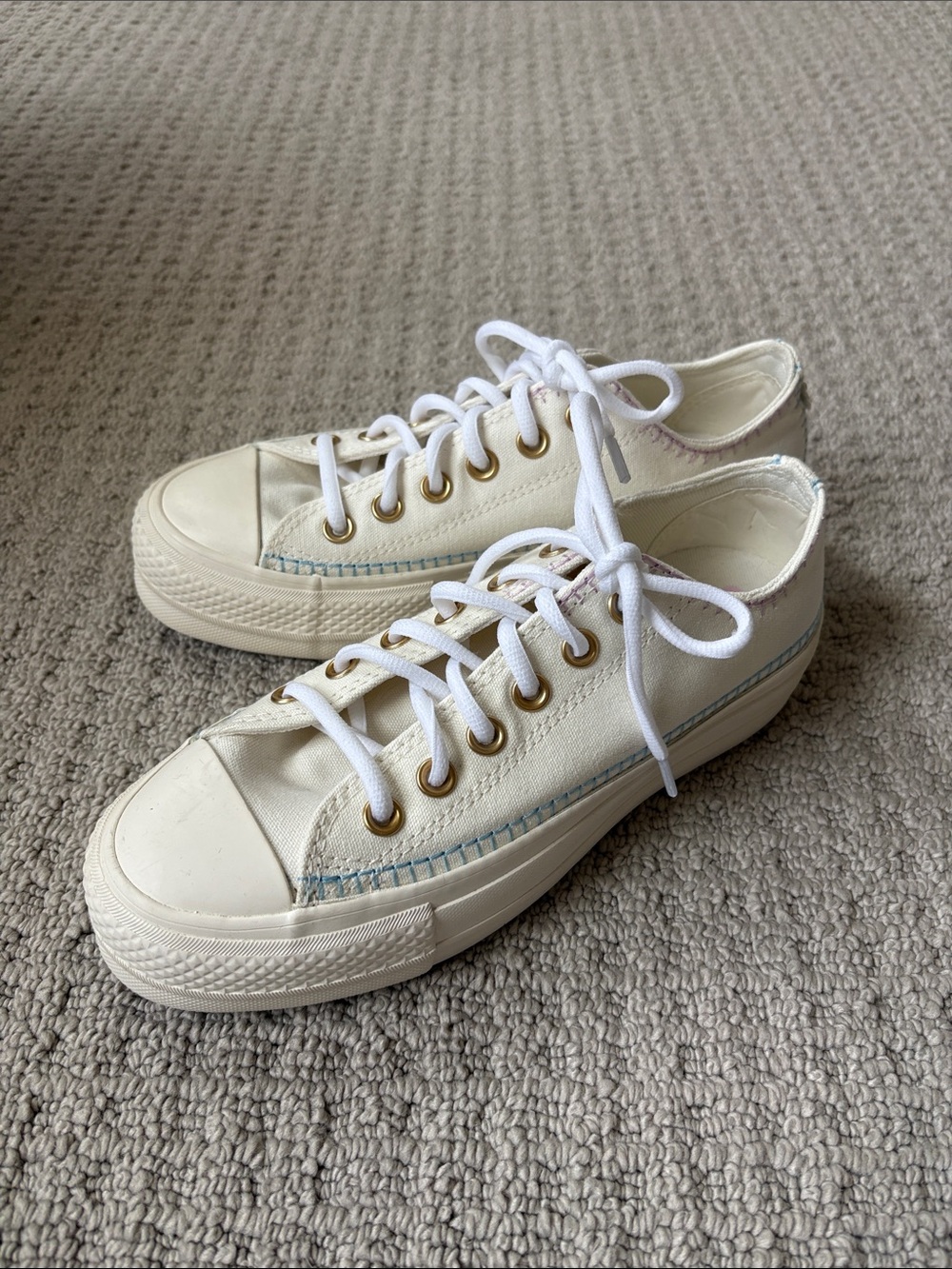 NWOT Converse Chuck Taylor Oxford All Star Sneakers - Women’s Size 6